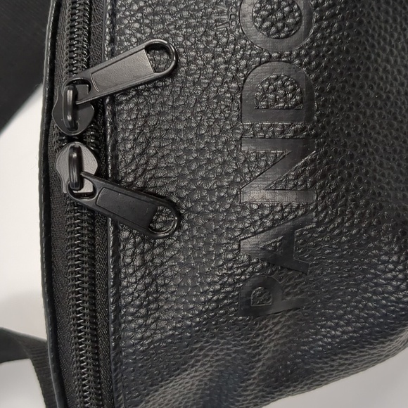 PANDORA Fanny Pack Waist Bag Black Strap Front Zippered - Picture 2 of 8